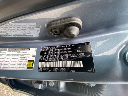 Used 2023 Toyota Corolla Cross LE AWD/4WD image 28
