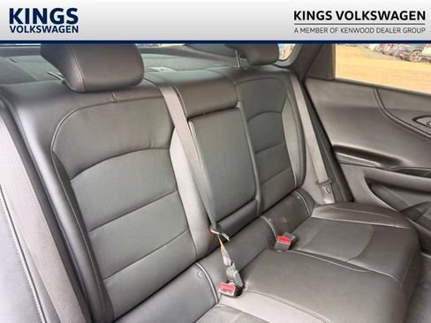 Used 2020 Chevrolet Malibu Premier FWD image 17