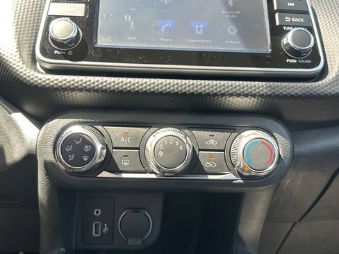 Certified 2025 Nissan Kicks Play S FWD image 18