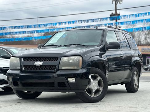 Used 2008 Chevrolet TrailBlazer LT w/ Sun And Sound Package RWD image 3