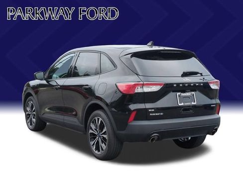 Used 2022 Ford Escape SE w/ SE Sport Appearance Package AWD/4WD image 3