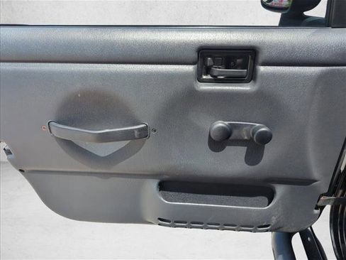 Used 2005 Jeep Wrangler Sport AWD/4WD image 8