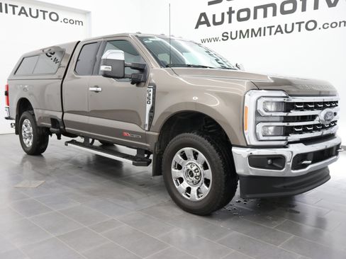 Used 2023 Ford F350 Lariat w/ Chrome Package image 2