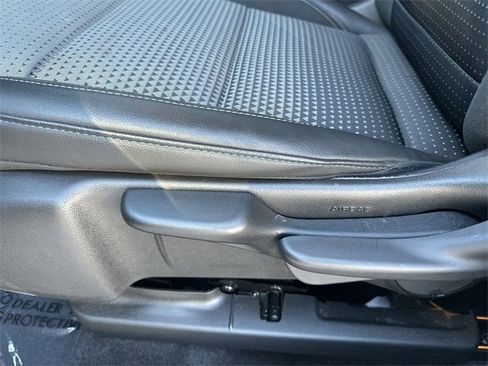 Used 2024 Chevrolet Trax LT image 14