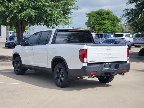 New 2026 Honda Ridgeline Black Edition image 4