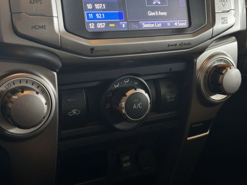 Used 2019 Toyota 4Runner SR5 Premium RWD image 21