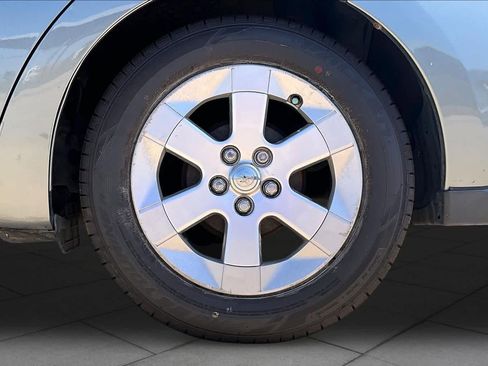 Used 2005 Toyota Prius FWD image 10