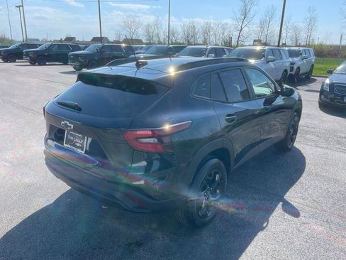 New 2026 Chevrolet Trax LT FWD image 7
