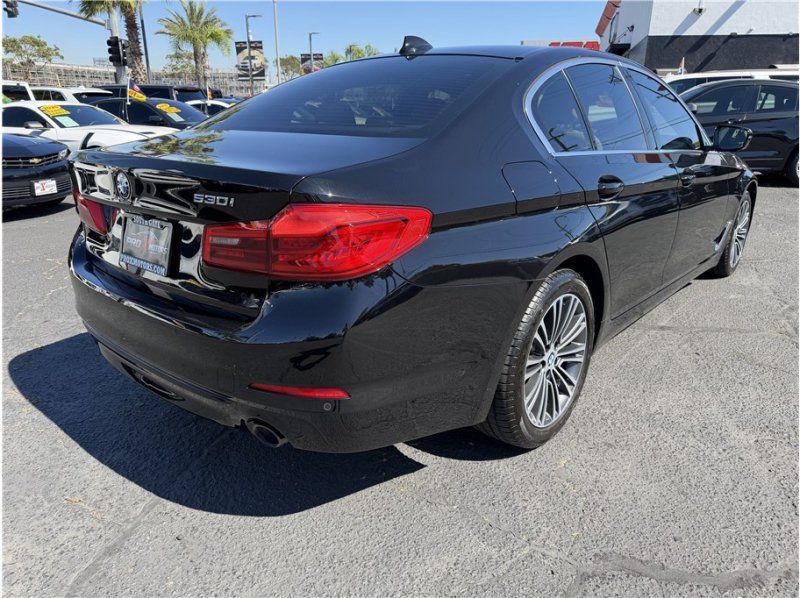 Used 2020 BMW 530i w/ Premium Package RWD image 7