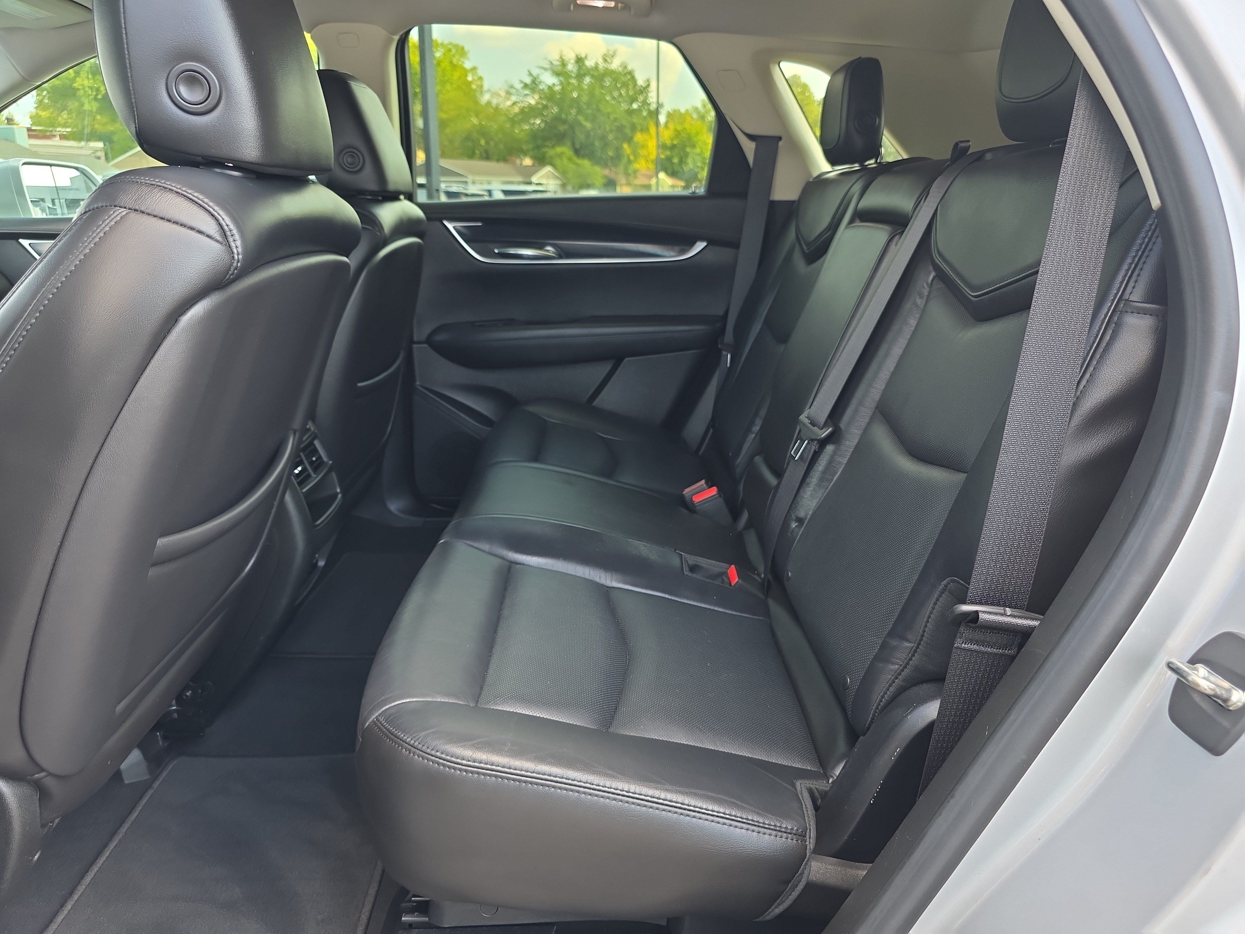 Used 2017 Cadillac XT5 Luxury FWD image 11