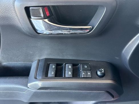 Used 2023 Toyota Tacoma TRD Off-Road AWD/4WD image 11