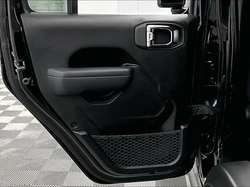 Used 2025 Jeep Wrangler Unlimited Rubicon 4xe w/ Safety Group AWD/4WD image 22
