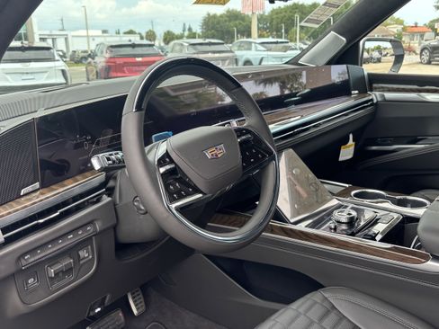 New 2026 Cadillac Escalade Platinum Sport AWD/4WD image 21