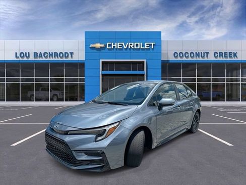 Used 2023 Toyota Corolla SE FWD image 4