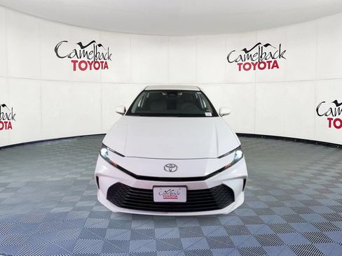 Used 2025 Toyota Camry LE FWD image 5