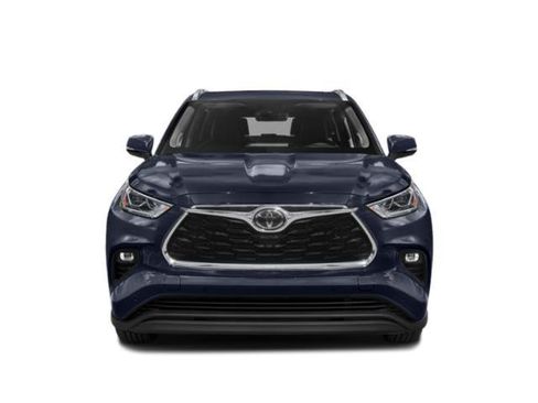 Used 2021 Toyota Highlander Limited AWD/4WD image 4