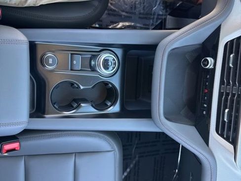 New 2026 Ford Explorer Active w/ Active Comfort Package image 19