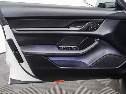 Certified 2023 Porsche Taycan image 23