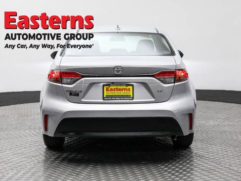 Used 2024 Toyota Corolla LE image 6