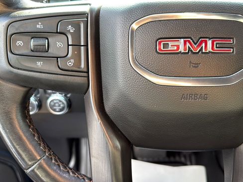 Used 2022 GMC Sierra 1500 AT4 w/ AT4 Preferred Package AWD/4WD image 16