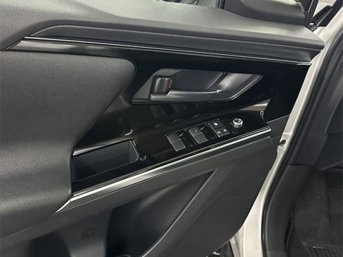 Used 2023 Toyota bZ4X Limited image 10