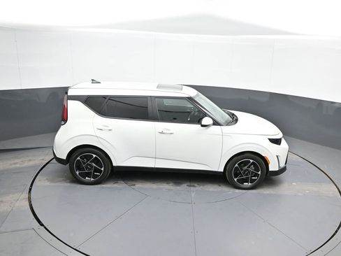 Used 2023 Kia Soul EX image 37