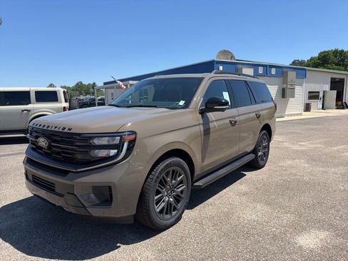 New 2026 Ford Expedition Platinum AWD/4WD image 2