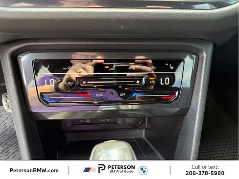 Used 2022 Volkswagen Tiguan SE R-Line AWD/4WD image 27