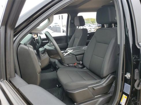 Certified 2024 Chevrolet Silverado 2500 Custom image 18