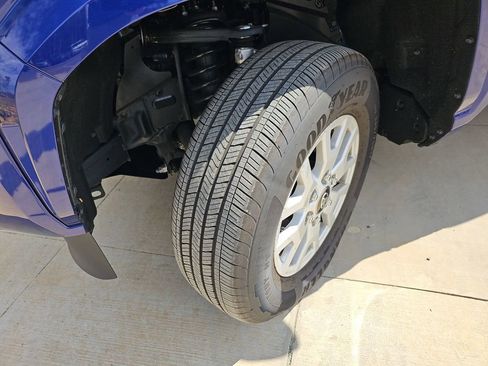 Used 2025 Toyota Tacoma SR5 image 18