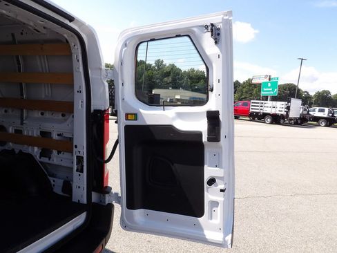 Used 2025 Ford Transit 250 Low Roof w/ Exterior Upgrade Package RWD image 43