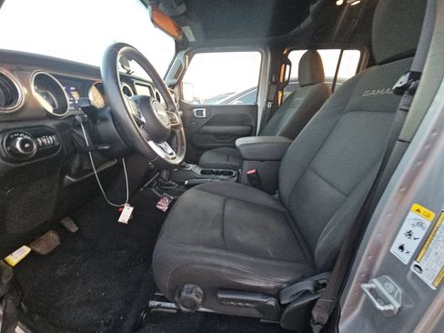 Used 2019 Jeep Wrangler Unlimited Sahara AWD/4WD image 2
