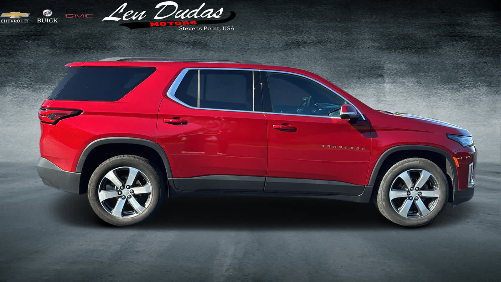 Used 2023 Chevrolet Traverse LT w/ LT Premium Package AWD/4WD image 5