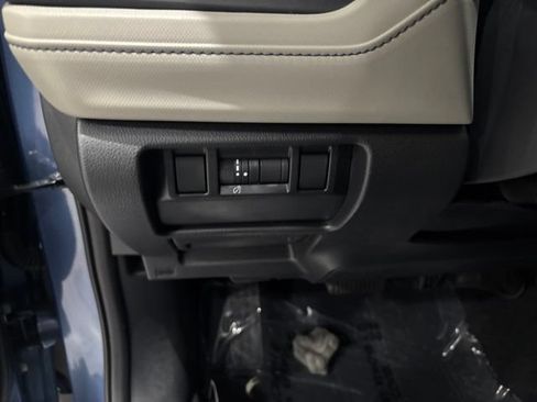 Used 2025 Subaru Forester Premium w/ Convenience Package #1 AWD/4WD image 14