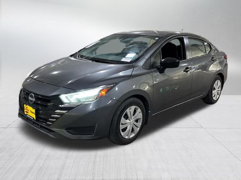 Used 2025 Nissan Versa S w/ Trunk Package FWD image 3