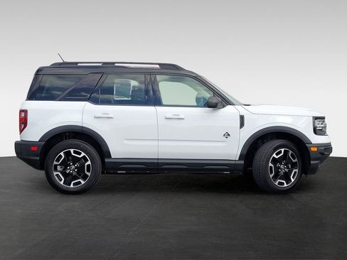 Used 2021 Ford Bronco Sport Outer Banks image 3