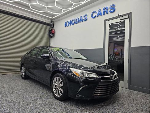 Used 2015 Toyota Camry XLE FWD image 7