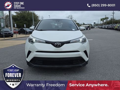 Used 2018 Toyota C-HR XLE image 4