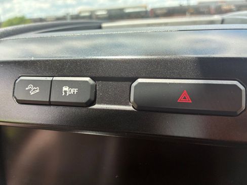 Used 2015 Ford F150 King Ranch w/ Equipment Group 601A Luxury AWD/4WD image 39