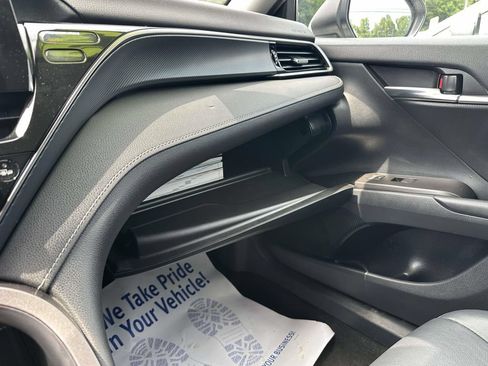 Used 2023 Toyota Camry SE FWD image 18