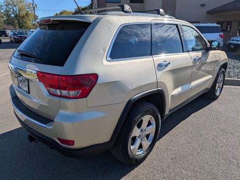 Used 2011 Jeep Grand Cherokee Limited w/ Luxury Group II image 9