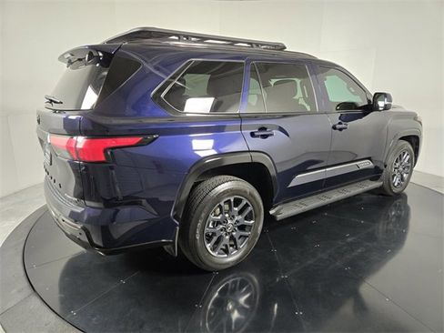 Used 2025 Toyota Sequoia Platinum image 6