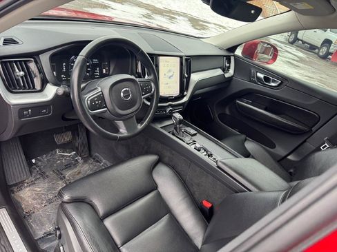 Used 2019 Volvo XC60 T5 Momentum w/ Protection Package Premier AWD/4WD image 22