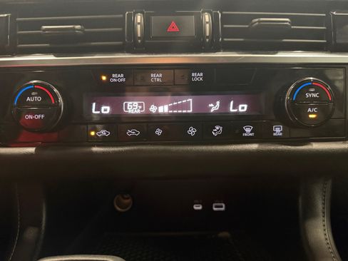 Used 2022 Nissan Pathfinder S FWD image 18
