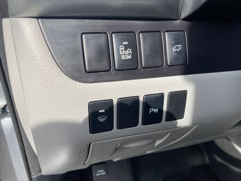 Used 2015 Toyota Highlander Limited AWD/4WD image 15