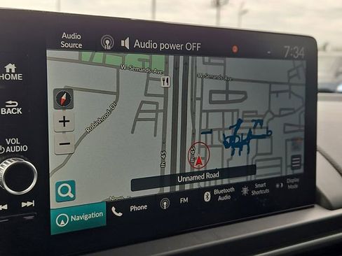 Used 2025 Honda Pilot Touring image 23