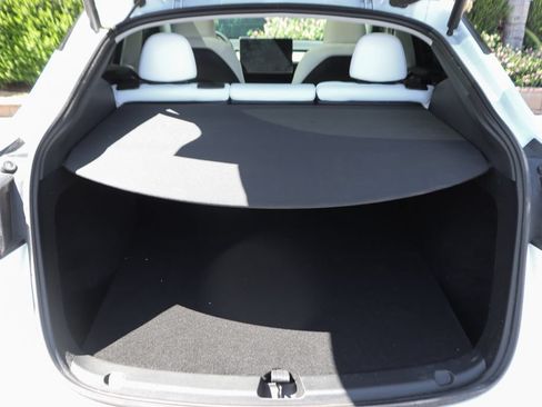 Used 2024 Tesla Model Y Performance AWD/4WD image 8