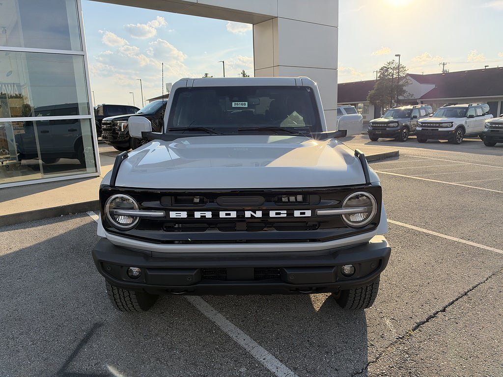 New 2026 Ford Bronco Outer Banks AWD/4WD image 8