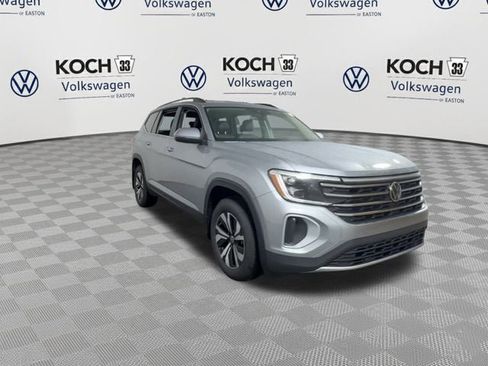 New 2026 Volkswagen Atlas SE image 3