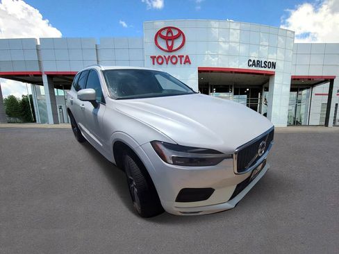 Used 2021 Volvo XC60 T5 Momentum AWD/4WD image 5